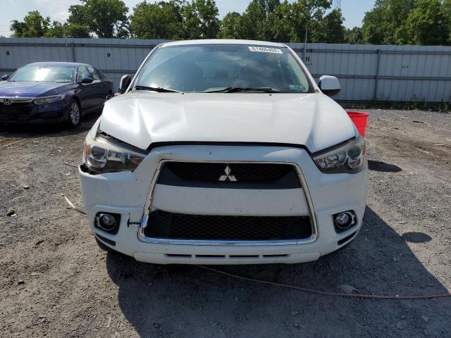 JA4AR4AU4CZ002668 - 2012 MITSUBISHI OUTLANDER SE WHITE photo 5