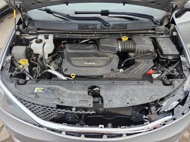 2C4RC1CGXJR305526 - 2018 CHRYSLER PACIFICA LX SILVER photo 12