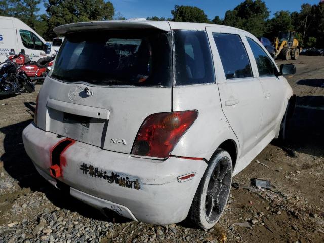 JTKKT624650096283 - 2005 TOYOTA SCION XA WHITE photo 4