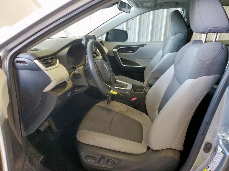 2T3W1RFV5MC110527 - 2021 TOYOTA RAV4 XLE 银色 照片 7