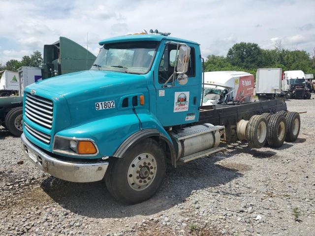 2FZXESEB9YAF21388 - 2000 STERLING TRUCK LT 9500 TURQUOISE photo 2