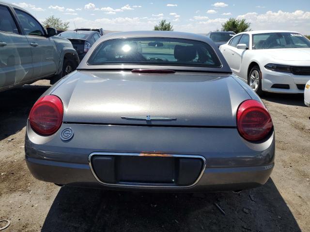 1FAHP60A03Y106907 - 2003 FORD THUNDERBIR GRAY photo 6