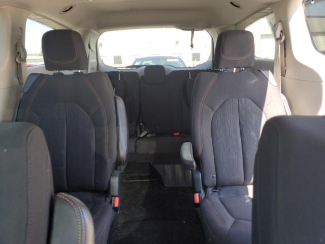 2C4RC1FG1JR132913 - 2018 CHRYSLER PACIFICA TOURING PLUS Gümüş foto 10