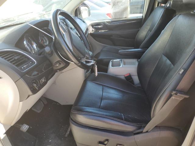 2A4RR8DG4BR796600 - 2011 CHRYSLER TOWN & COU TOURING L WHITE photo 7