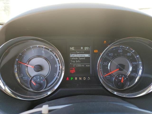 2A4RR8DG4BR796600 - 2011 CHRYSLER TOWN & COU TOURING L WHITE photo 9