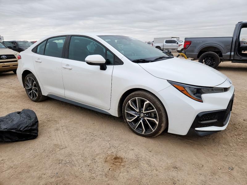 5YFS4MCE0MP087020 - 2021 TOYOTA COROLLA SE WHITE photo 4