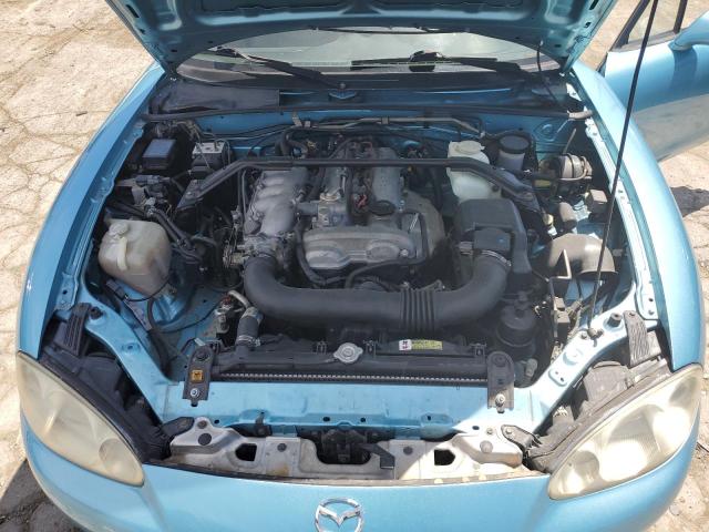 JM1NB353110211875 - 2001 MAZDA MX-5 MIATA BASE BLUE photo 11
