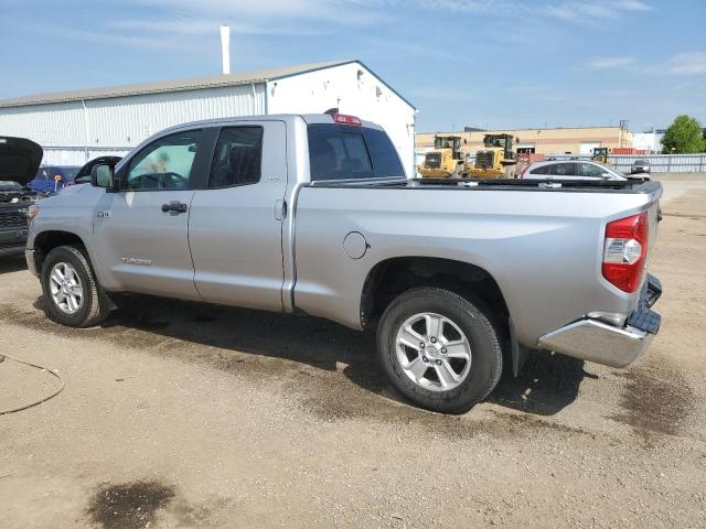 5TFUY5F10MX022682 - 2021 TOYOTA TUNDRA DOUBLE CAB SR/SR5 SILVER photo 2
