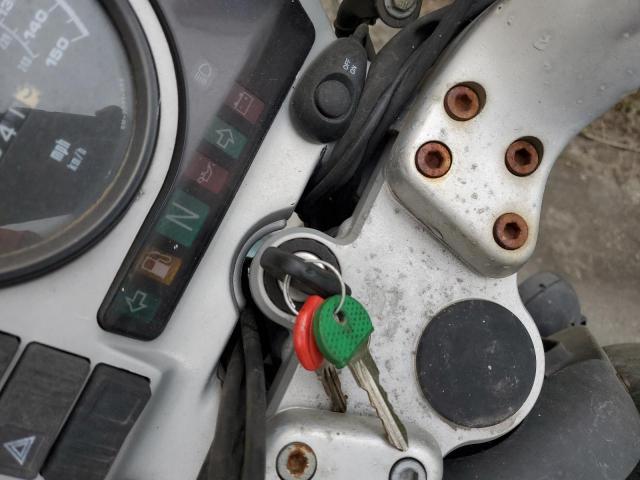 WB1040705T6379294 - 1996 BMW R1100 R GREEN photo 8