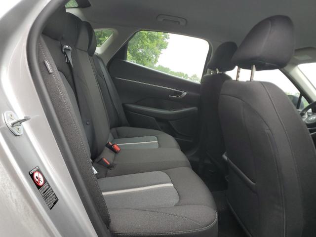 5NPEG4JA0MH122849 - 2021 HYUNDAI SONATA SE SILVER photo 10