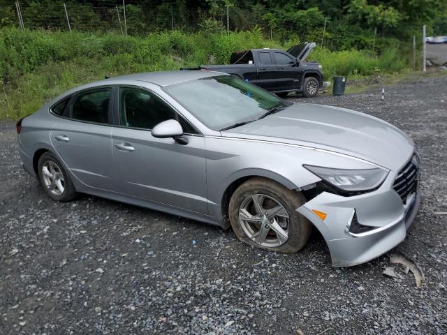 5NPEG4JA0MH122849 - 2021 HYUNDAI SONATA SE SILVER photo 4