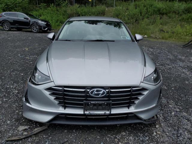 5NPEG4JA0MH122849 - 2021 HYUNDAI SONATA SE SILVER photo 5