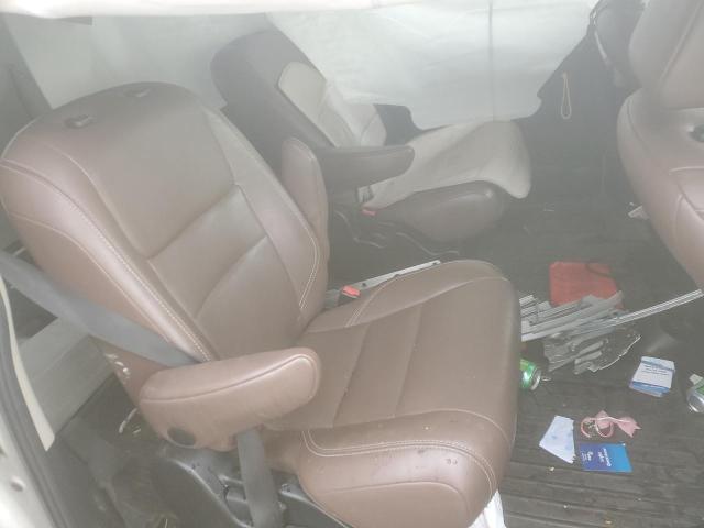 5TDDK3DC0FS101949 - 2015 TOYOTA SIENNA XLE WHITE photo 11