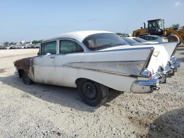 VC57A174983 - 1957 CHEVROLET BEL AIR WHITE photo 2