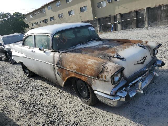 VC57A174983 - 1957 CHEVROLET BEL AIR WHITE photo 4