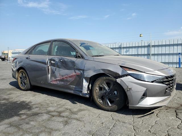 KMHLM4AG7PU377976 - 2023 HYUNDAI ELANTRA SEL GRAY photo 4