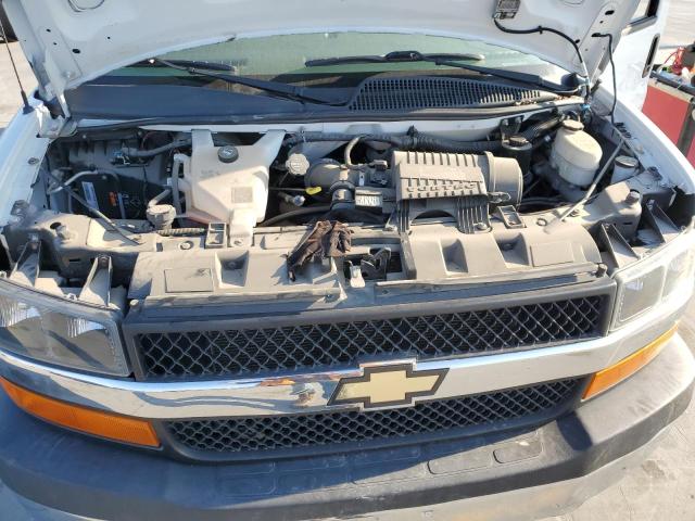 1GAWGFFG9H1334779 - 2017 CHEVROLET EXPRESS G2 LT WHITE photo 12