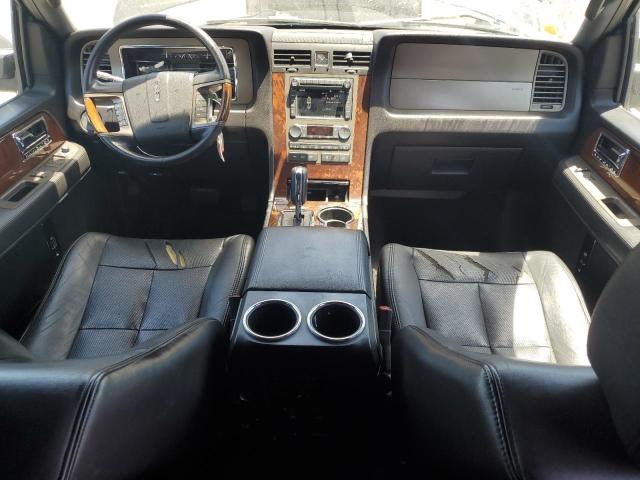 5LMJJ2H57BEJ08790 - 2011 LINCOLN NAVIGATOR BLACK photo 8