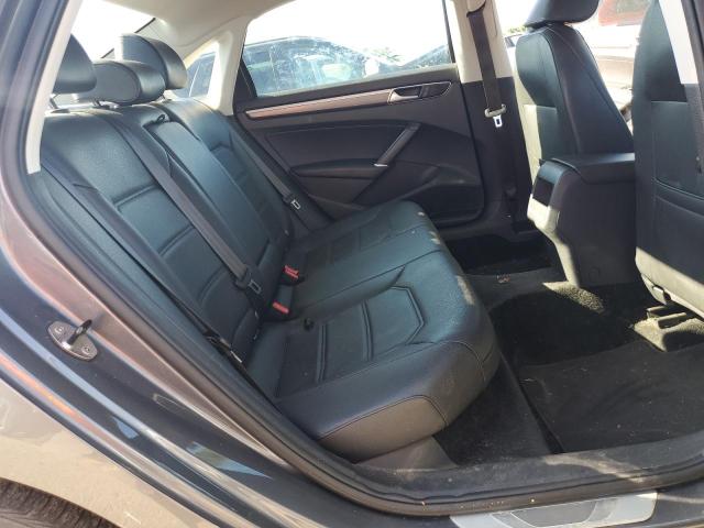 1VWDT7A39HC072221 - 2017 VOLKSWAGEN PASSAT R-LINE Grau Foto 10
