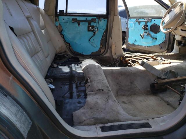 1LNLM81W3NY642185 - 1992 LINCOLN TOWN CAR EXECUTIVE GRAY photo 10