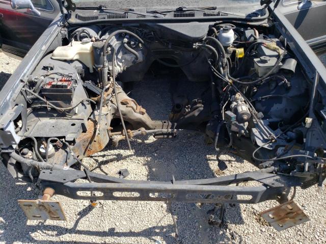 1LNLM81W3NY642185 - 1992 LINCOLN TOWN CAR EXECUTIVE GRAY photo 11