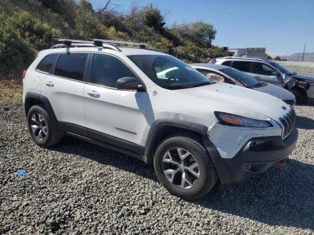 1C4PJMBB5JD512333 - 2018 JEEP CHEROKEE TRAILHAWK WHITE photo 4