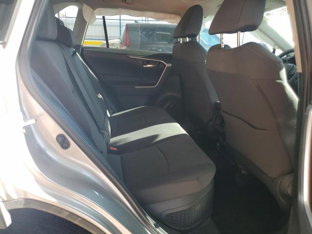 4T3RWRFV5PU100548 - 2023 TOYOTA RAV4 XLE 银色 照片 11