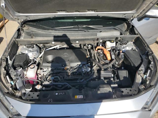 4T3RWRFV5PU100548 - 2023 TOYOTA RAV4 XLE 银色 照片 12