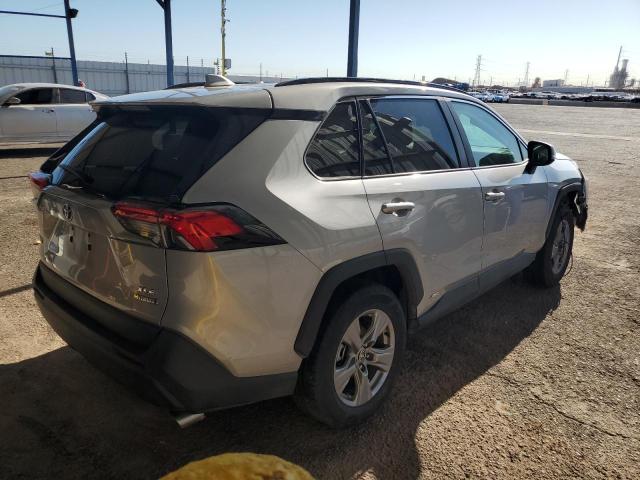 4T3RWRFV5PU100548 - 2023 TOYOTA RAV4 XLE 银色 照片 3