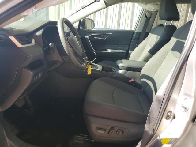 4T3RWRFV5PU100548 - 2023 TOYOTA RAV4 XLE 银色 照片 7