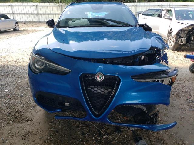 ZASPAJAN8K7C68713 - 2019 ALFA ROMEO STELVIO BLUE photo 5