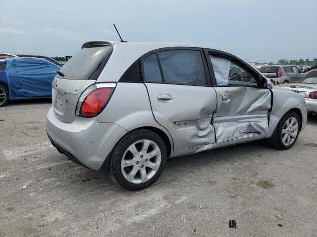 KNADH5A31B6803719 - 2011 KIA RIO BASE SILVER photo 3