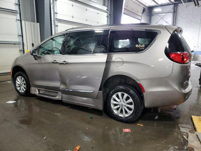 2C4RC1BG2HR536237 - 2017 CHRYSLER PACIFICA TOURING L TAN photo 2