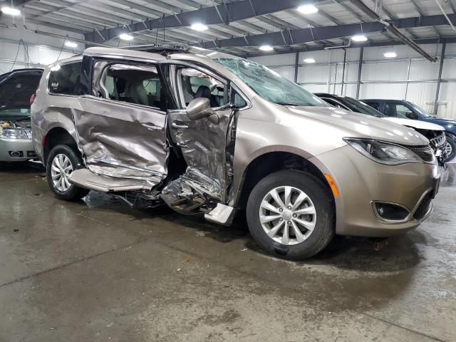2C4RC1BG2HR536237 - 2017 CHRYSLER PACIFICA TOURING L TAN photo 4