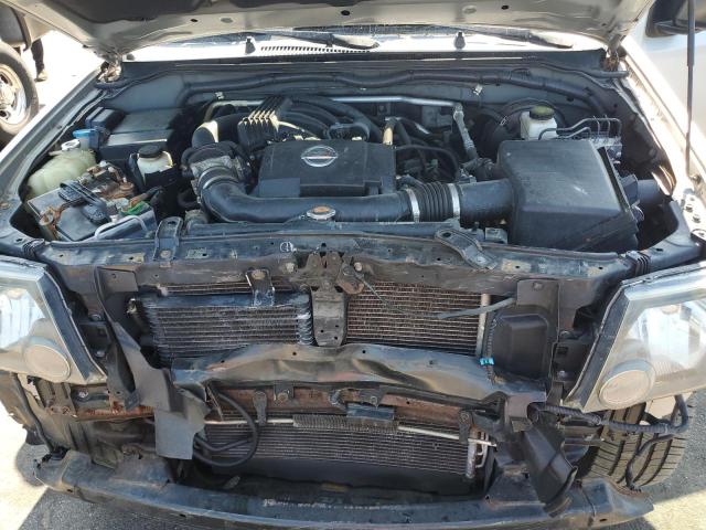 5N1AN0NW0DN812924 - 2013 NISSAN XTERRA X SILVER photo 11