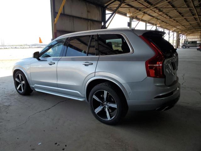 YV4A22PM3J1211768 - 2018 VOLVO XC90 T6 SILVER photo 2