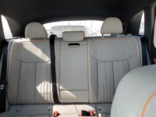 WA16AAGE1RB052327 - 2024 AUDI Q8 E-TRON PRESTIGE WHITE photo 10