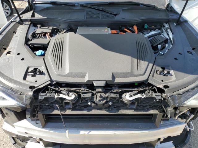 WA16AAGE1RB052327 - 2024 AUDI Q8 E-TRON PRESTIGE WHITE photo 12