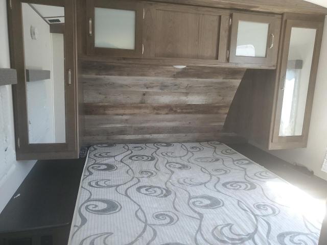 4YDT28226LD414074 - 2020 KEYSTONE PASSPORT WHITE photo 5