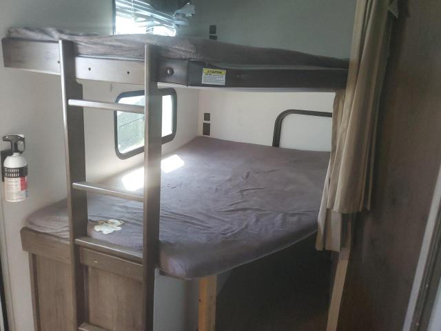 4YDT28226LD414074 - 2020 KEYSTONE PASSPORT WHITE photo 8