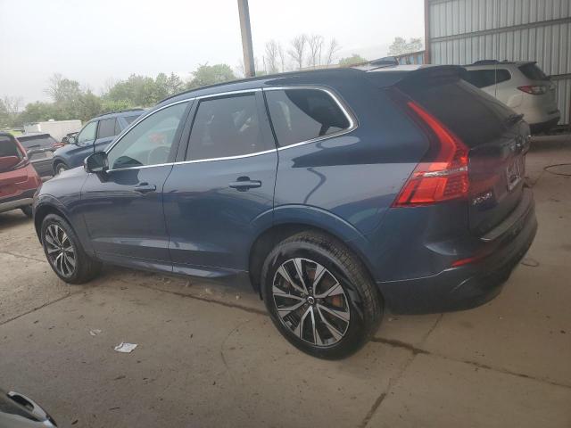 YV4L12RV0P1209938 - 2023 VOLVO XC60 CORE BLUE photo 2