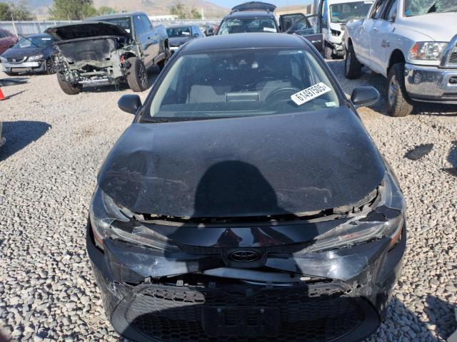 5YFEPRAE8LP076057 - 2020 TOYOTA COROLLA LE BLACK photo 5
