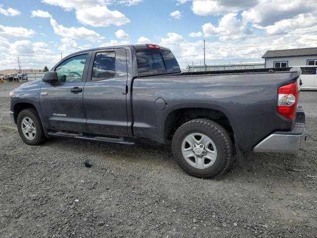 5TFUY5F14JX691663 - 2018 TOYOTA TUNDRA DOUBLE CAB SR/SR5 CHARCOAL photo 2