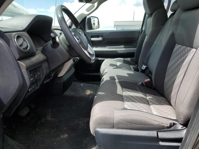 5TFUY5F14JX691663 - 2018 TOYOTA TUNDRA DOUBLE CAB SR/SR5 CHARCOAL photo 7
