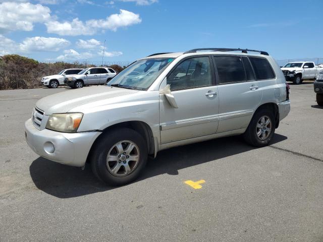 2004 TOYOTA HIGHLANDER BASE, 