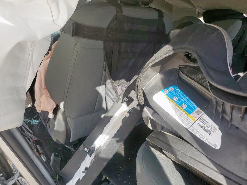 3C6UR5DJ7FG527214 - 2015 RAM 2500 SLT SILVER photo 8