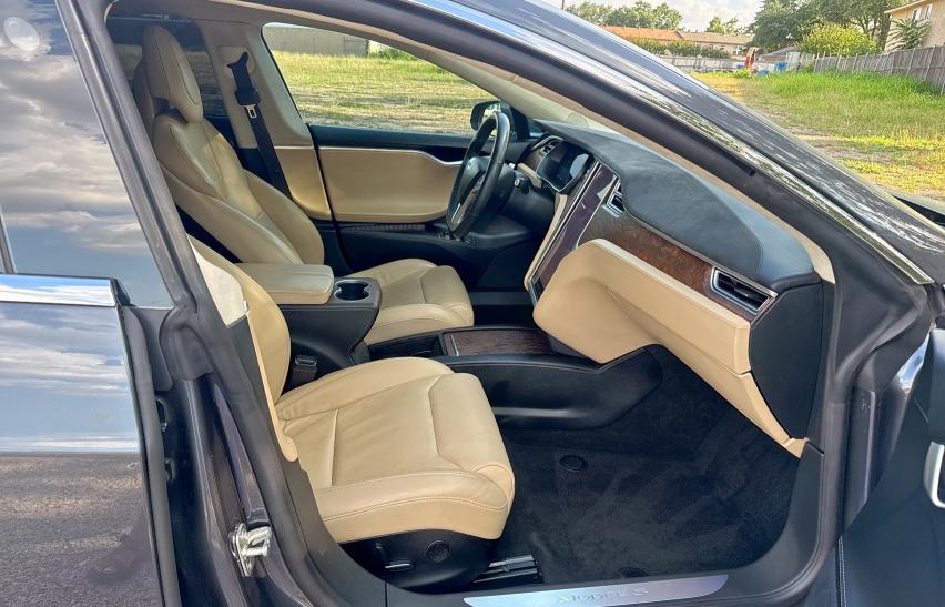 5YJSA1E14HF195384 - 2017 TESLA MODEL S GRAY photo 5