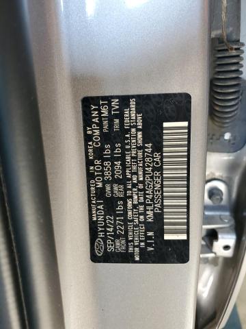 KMHLP4AG2PU428744 - 2023 HYUNDAI ELANTRA LIMITED GRAY photo 13