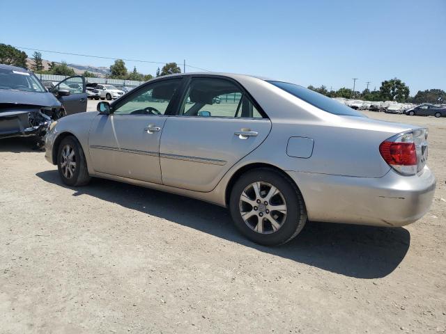 JTDBF32K750162836 - 2005 TOYOTA CAMRY LE TAN photo 2