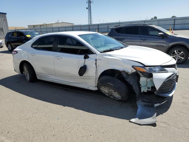 4T1B11HK1KU728869 - 2019 TOYOTA CAMRY L WHITE photo 4